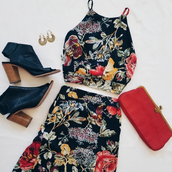 Dresses & Skirts - Gorgeous Two-Piece Floral Dress Size M